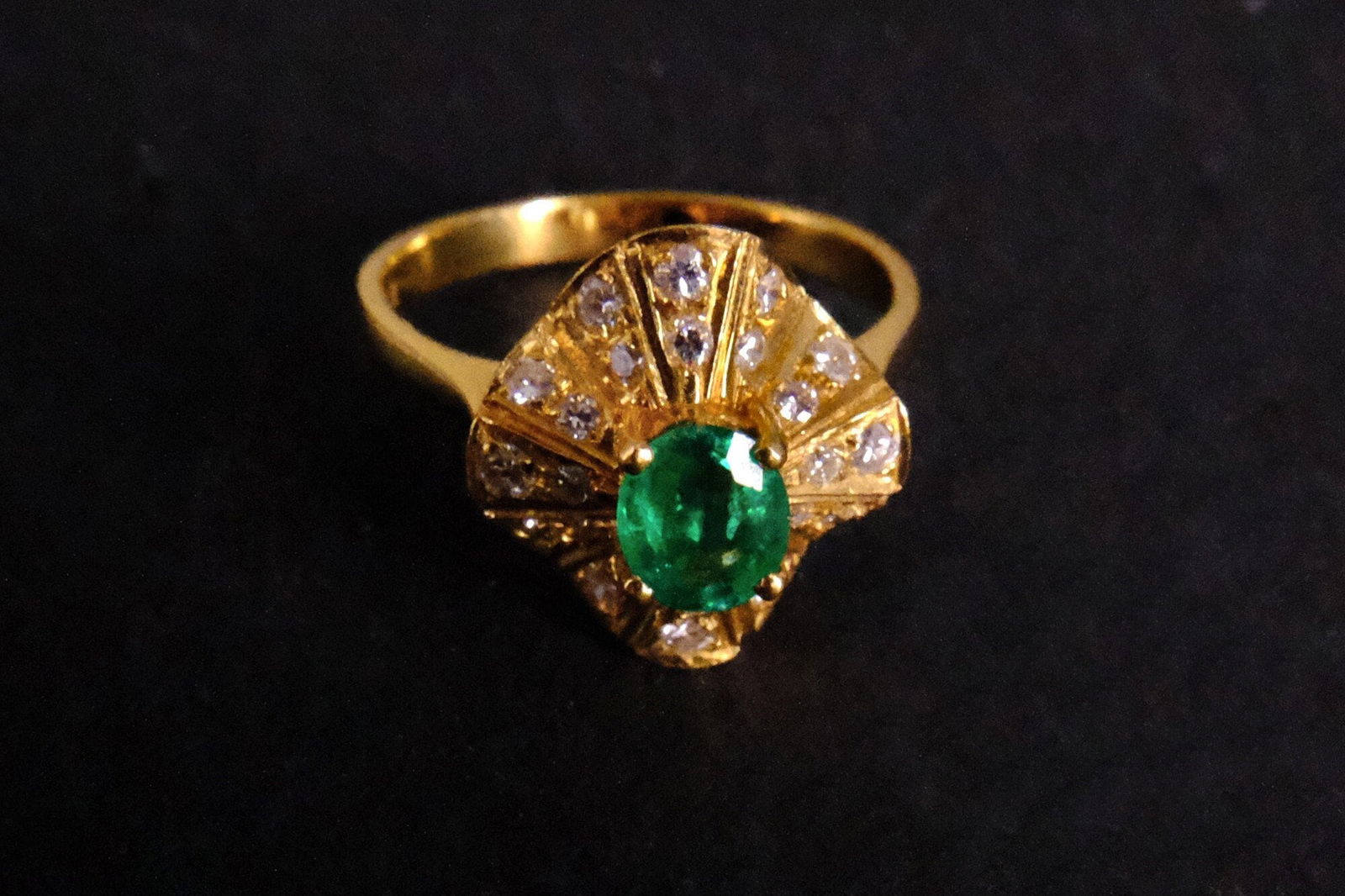 Gem Gardener, antique flower ring, vintage flower ring, emerald pinky ring womens, emerald flower ring, emerald ring singapore, flower pinky ring