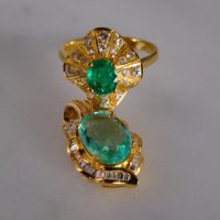 Gem Gardener, antique flower ring, vintage flower ring, emerald pinky ring womens, emerald flower ring, emerald ring singapore, flower pinky ring