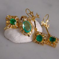 Gem Gardener, antique flower ring, vintage flower ring, emerald pinky ring womens, emerald flower ring, emerald ring singapore, flower pinky ring