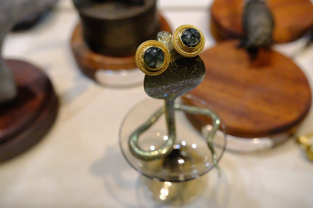 trapiche eyes