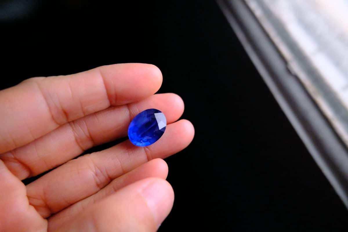 12.16ct Cobalt Blue Sapphire 3a