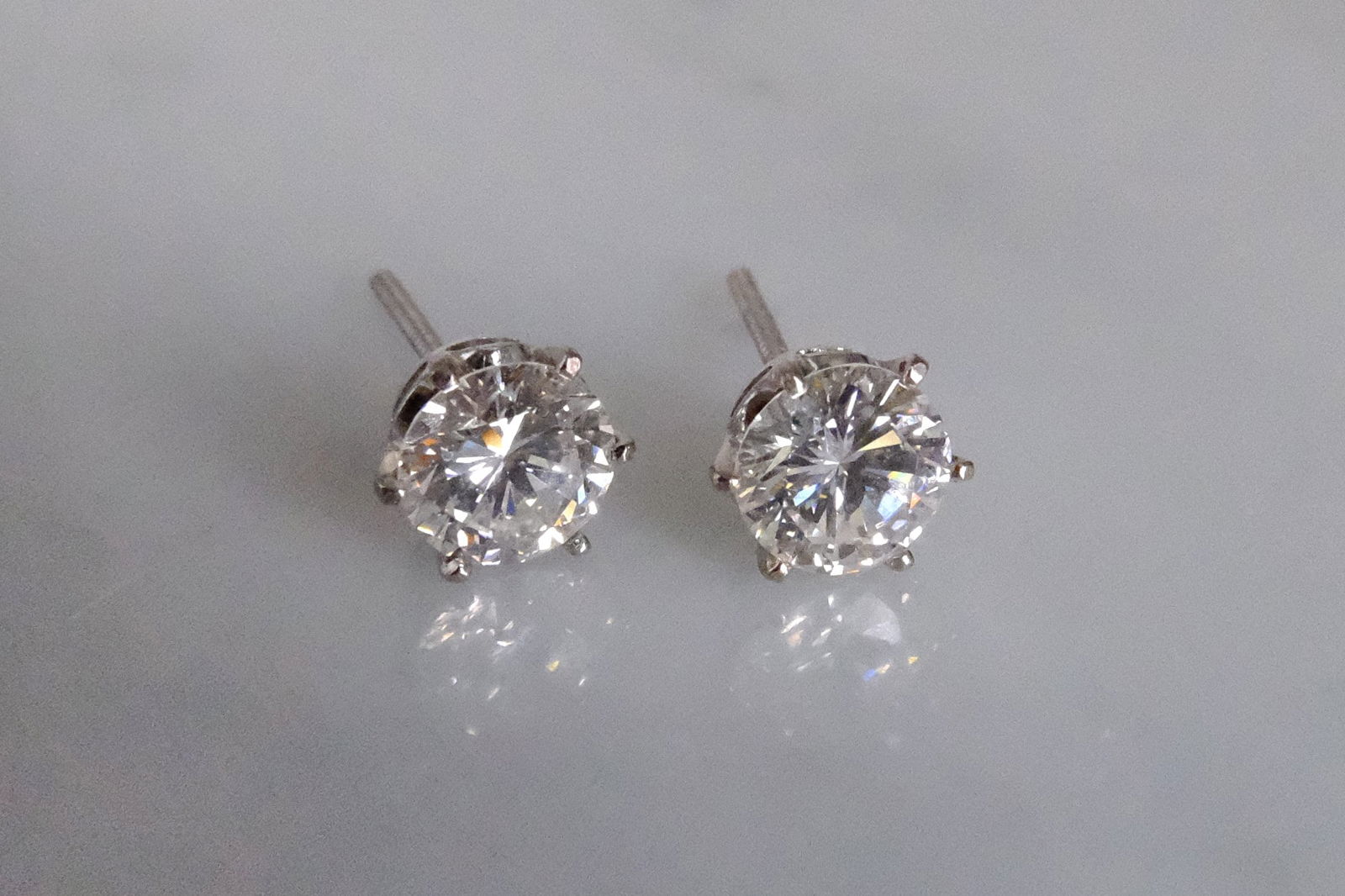 2.4ctw 1 carat Diamond Stud Earrings Screw Back | Gem Gardener