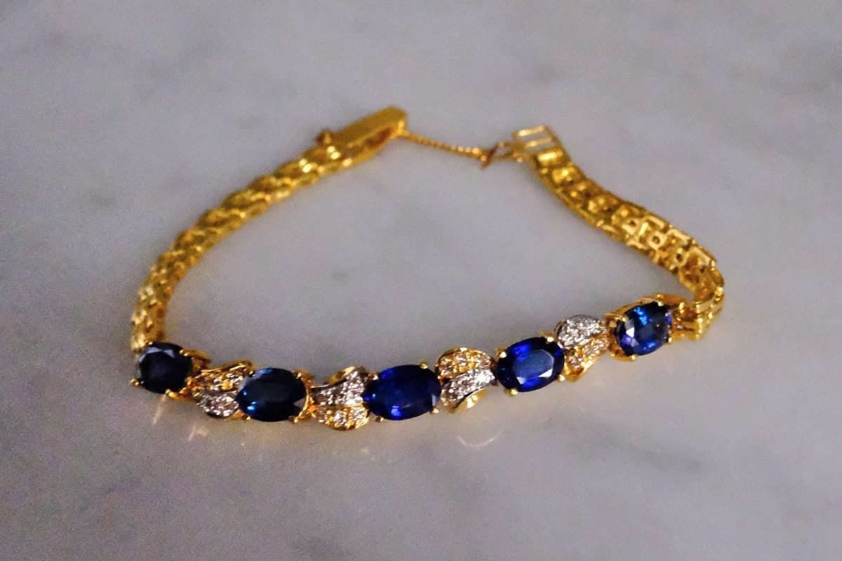 Gem Gardener, vintage blue sapphire bracelet, delicate sapphire bracelet gold, sapphire and diamond link bracelet, sapphire bracelet singapore