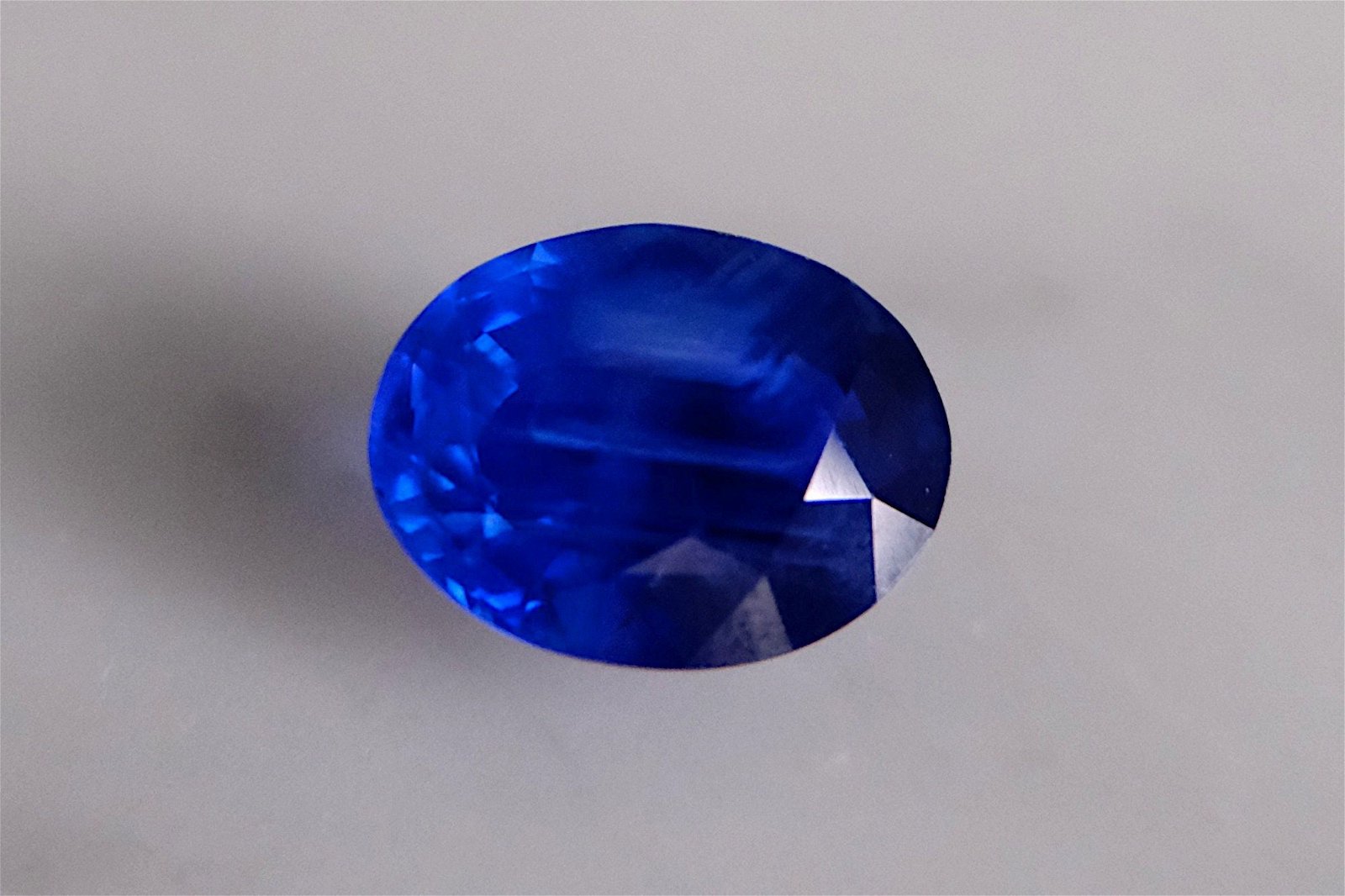 12ct Cobalt Unheated Blue Sapphire Gemstone | Gem Gardener