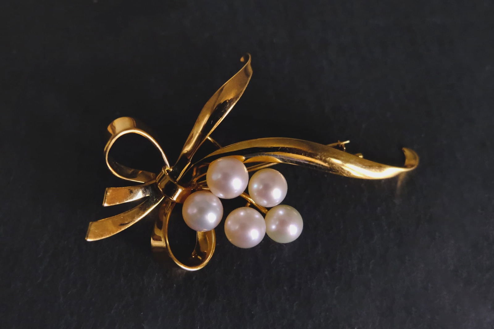 Gem Gardener, gold flower bouquet brooch, large vintage brooches and pins, big pearl brooch pin, vintage 18k gold brooch, gold brooch singapore