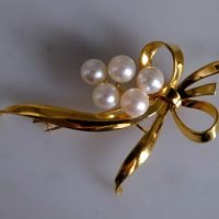 Gem Gardener, gold flower bouquet brooch, large vintage brooches and pins, big pearl brooch pin, vintage 18k gold brooch, gold brooch singapore