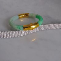 Gem Gardener, jade hinged bangle, jade bangle with gold hinge, vintage jade and gold bangle, vintage gold hinged bangle, antique chinese jade bangle, large jade bangle, jade bangle singapore