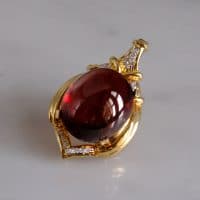 Red Spessartite Garnet Cabochon Pendant 18k