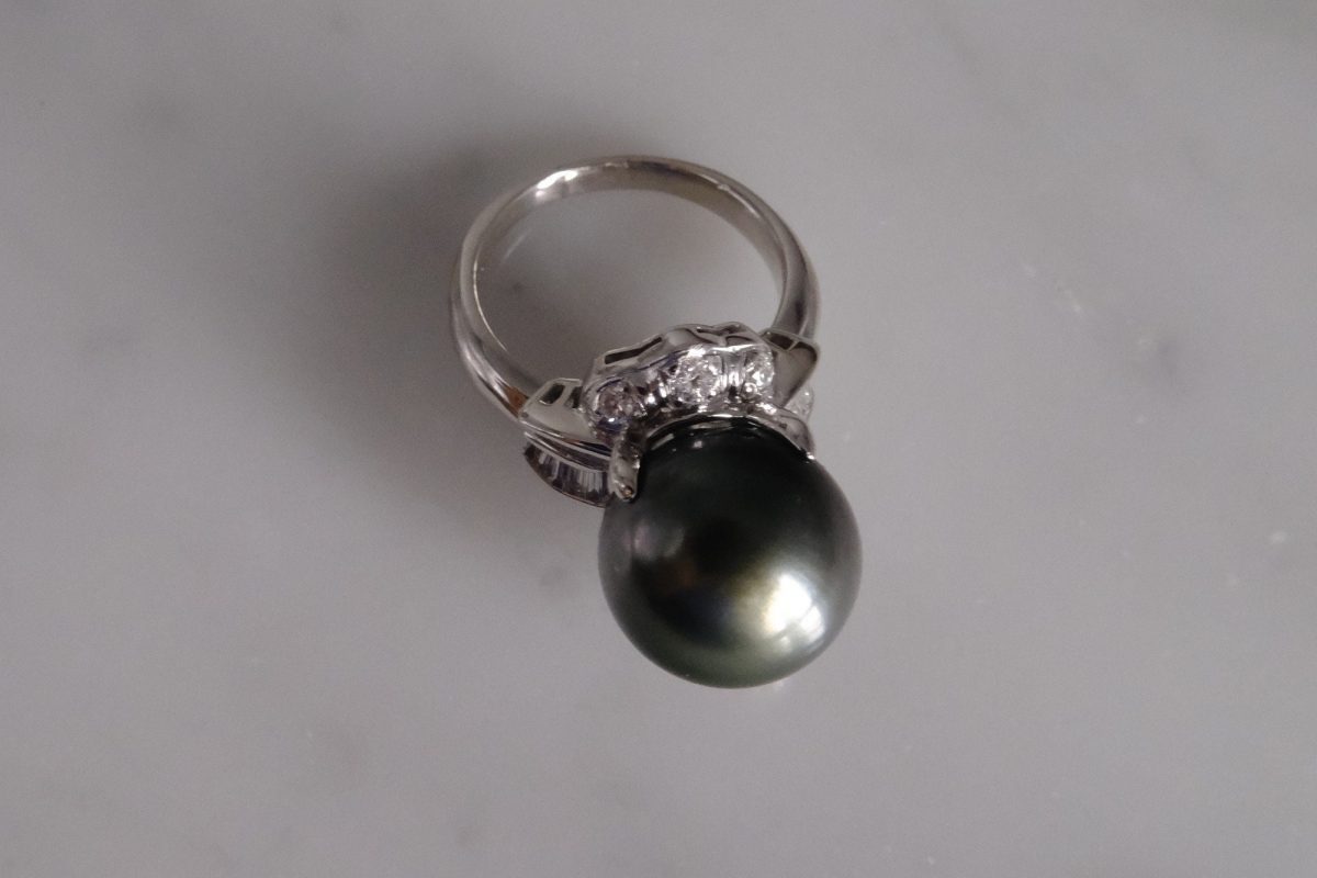 Gem Gardener, black south sea pearl ring, black pearl diamond ring, 14mm pearl ring, single black pearl ring, black pearl jewelry singapore