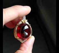 spessartite garnet cabochon pendant video