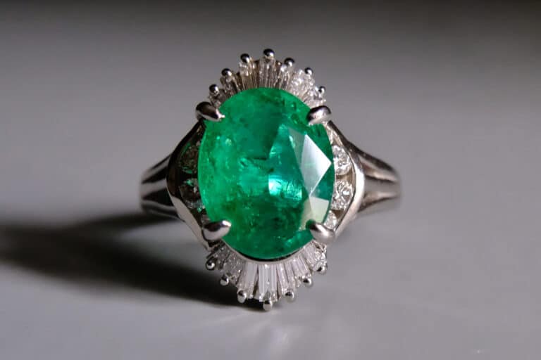 art deco emerald ring, emerald ballerina ring, emerald engagement ring singapore, vintage emerald rings for sale, emerald ring singapore, vintage rings singapore, Gem Gardener