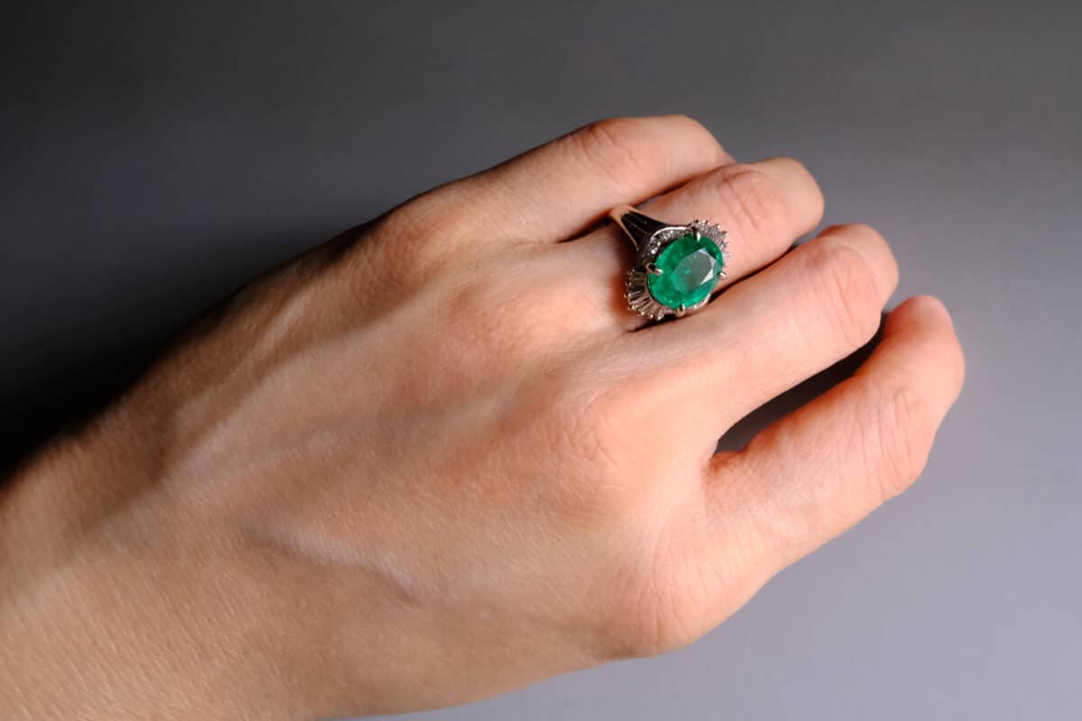 Art Deco Emerald Ring Ballerina 18k Vintage GEM GARDENER