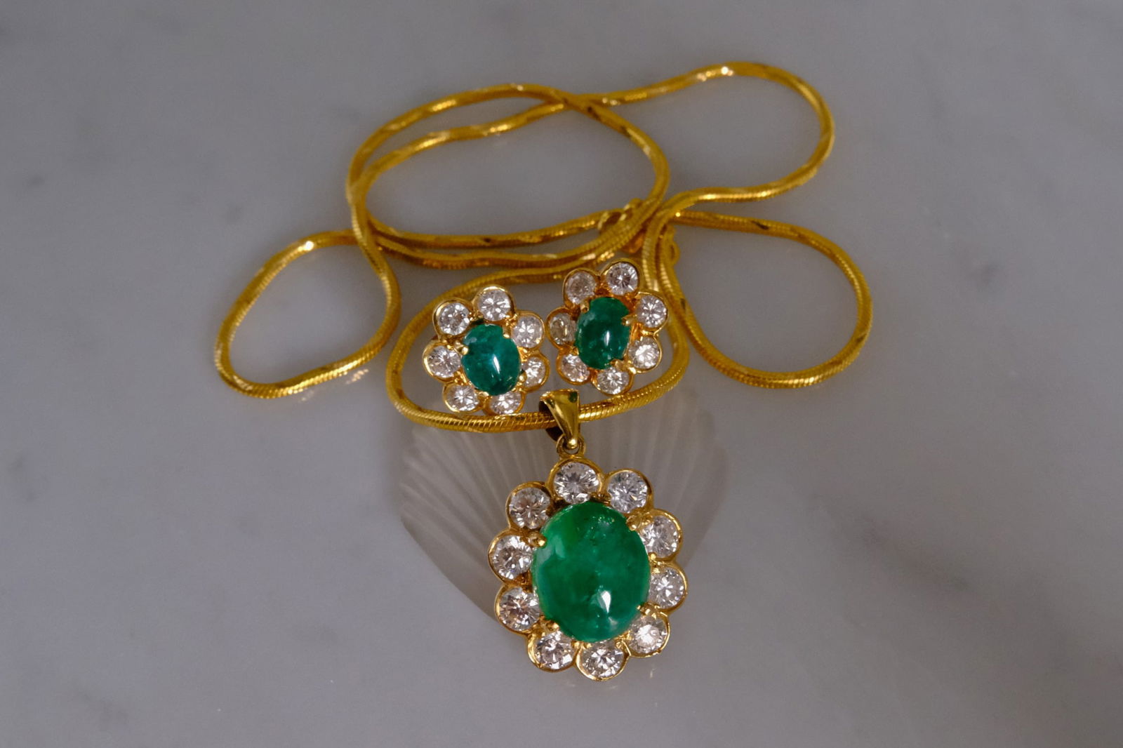Gem Gardener, antique emerald jewelry, vintage emerald jewellery, emerald pendant and earrings set, vintage emerald pendant, emerald diamond halo pendant, vintage jewelry singapore