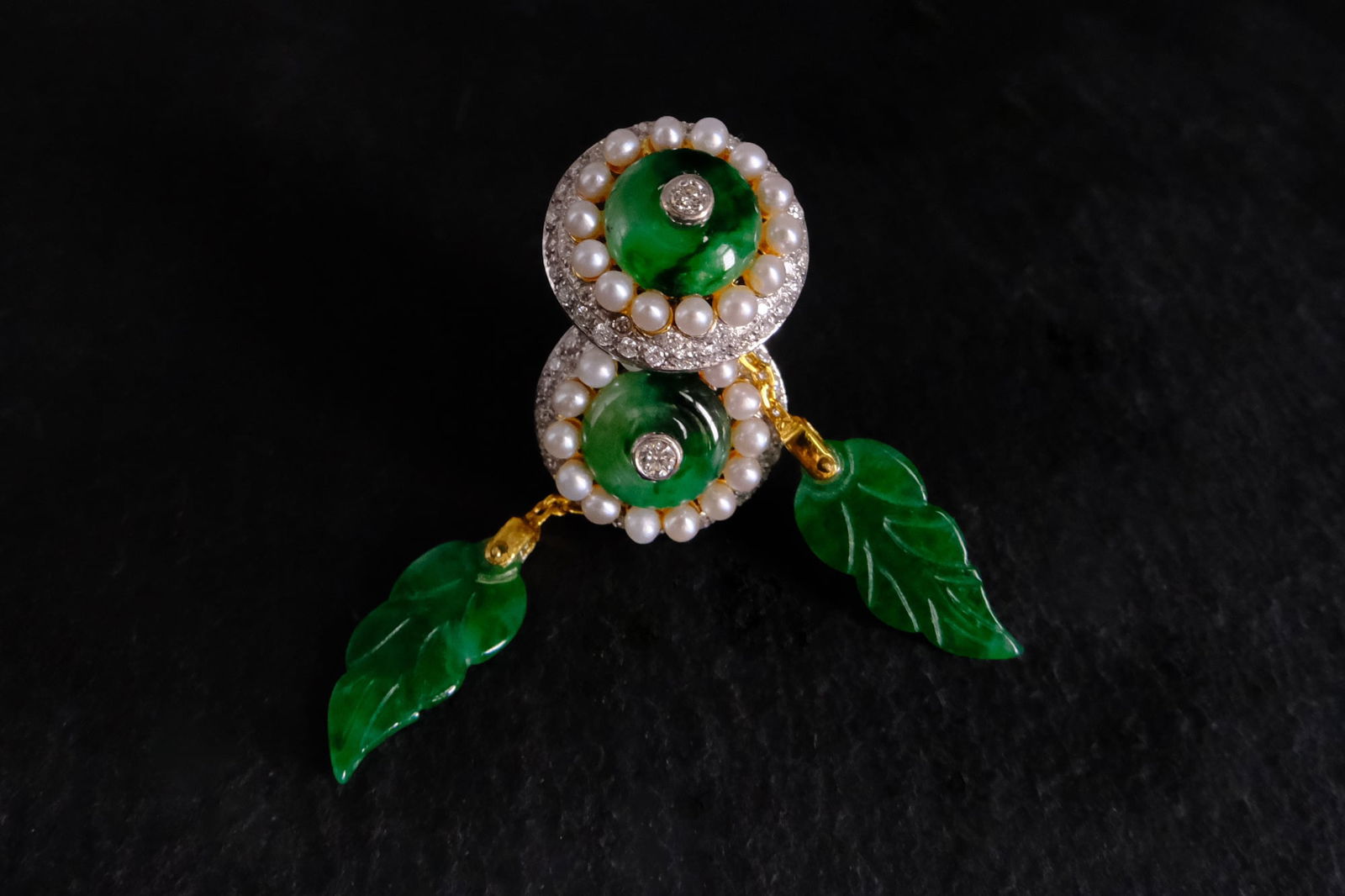 Gem Gardener, chinese jade drop earrings, green jade drop earrings, gold jade pearl earrings, jade earrings singapore, jade jewelry singapore, antique jade and pearl earrings