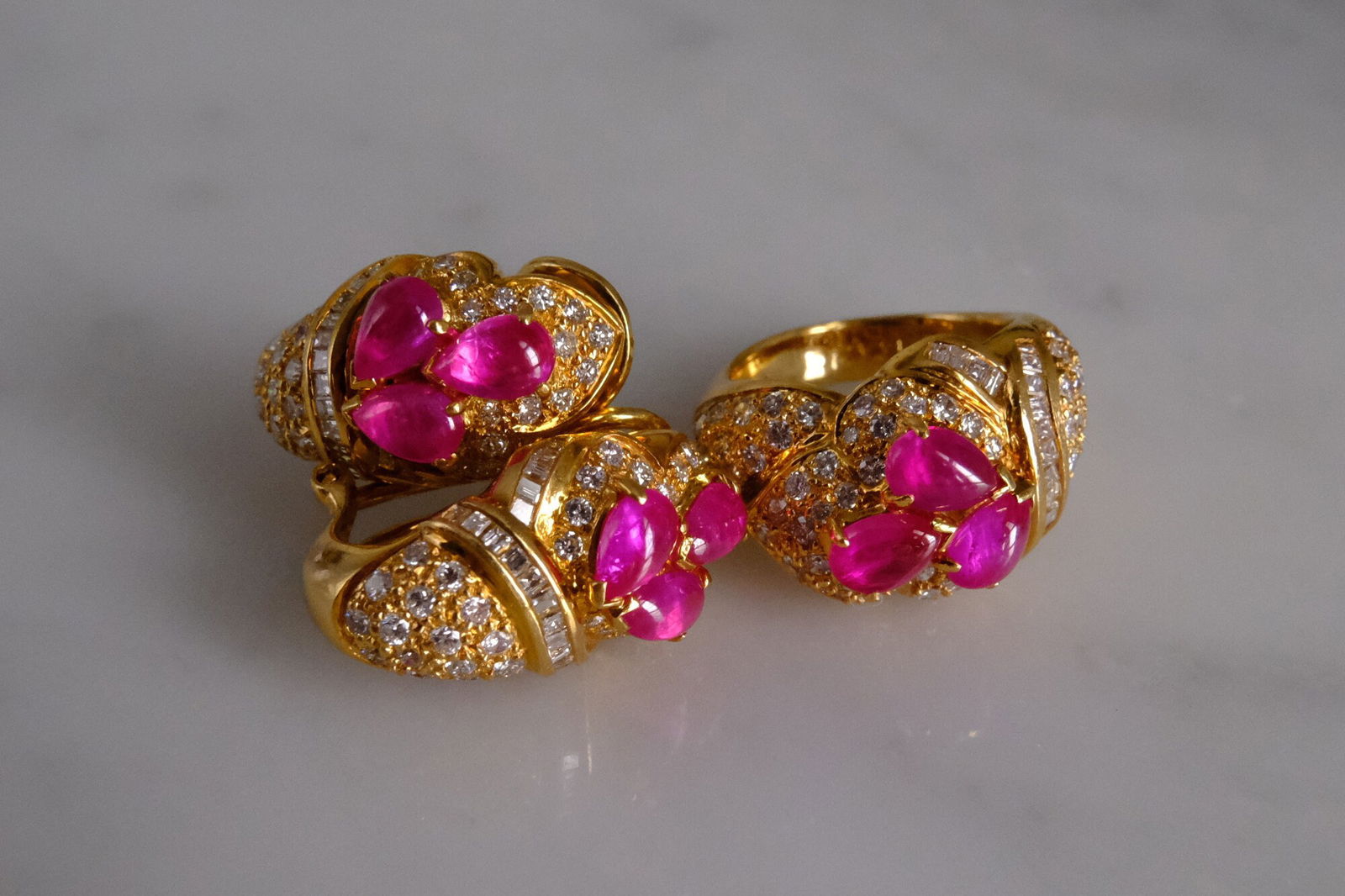 Hot Pink Sapphire, hot pink sapphire ring, hot pink sapphire earrings, burmese pink sapphire ring, antique vintage pink sapphire ring, vintage pink sapphire earrings