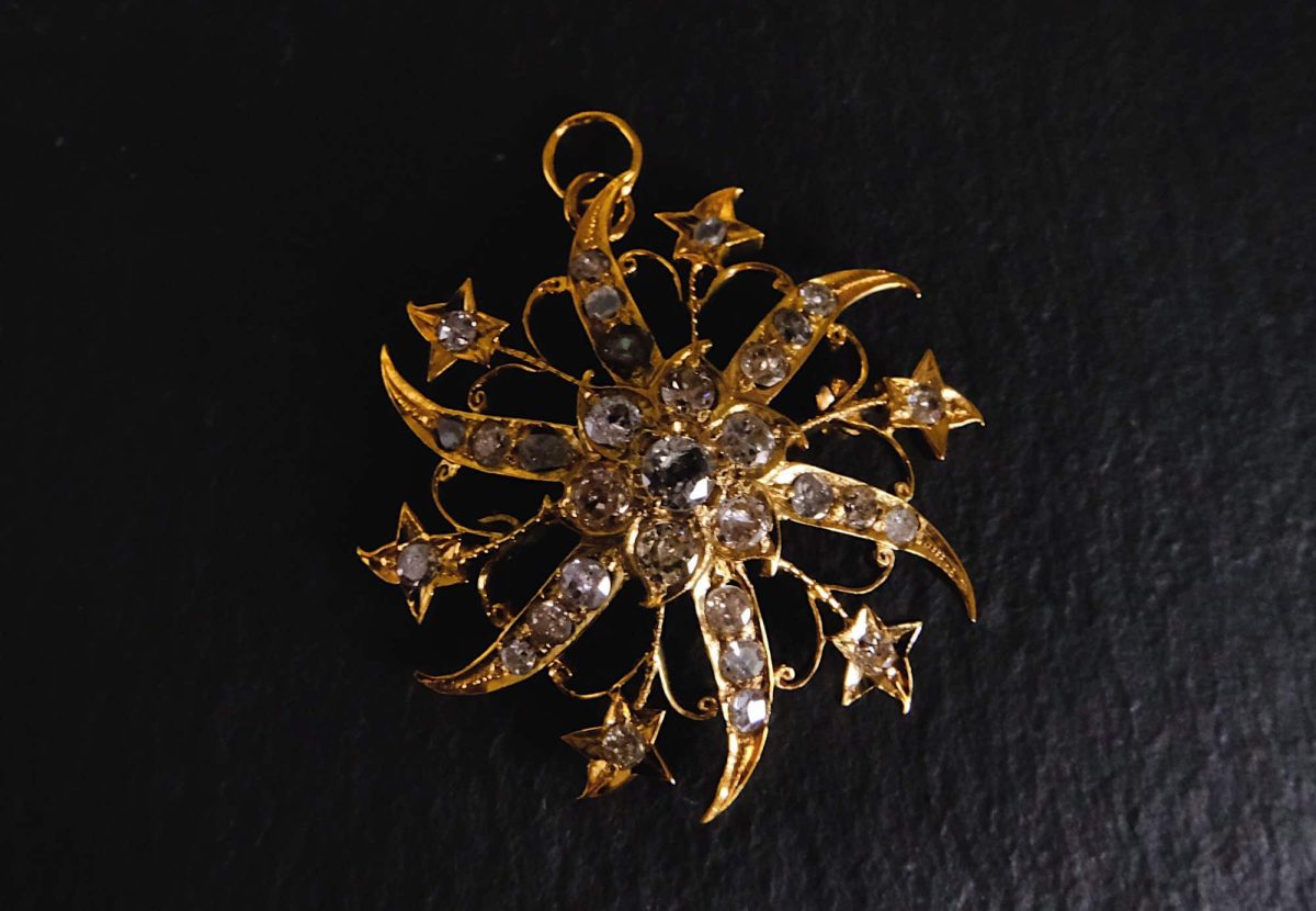 Gem Gardener, antique diamond pendant brooch, antique peranakan jewellery, singapore peranakan diamond jubilee brooch, vintage diamond cluster pendant