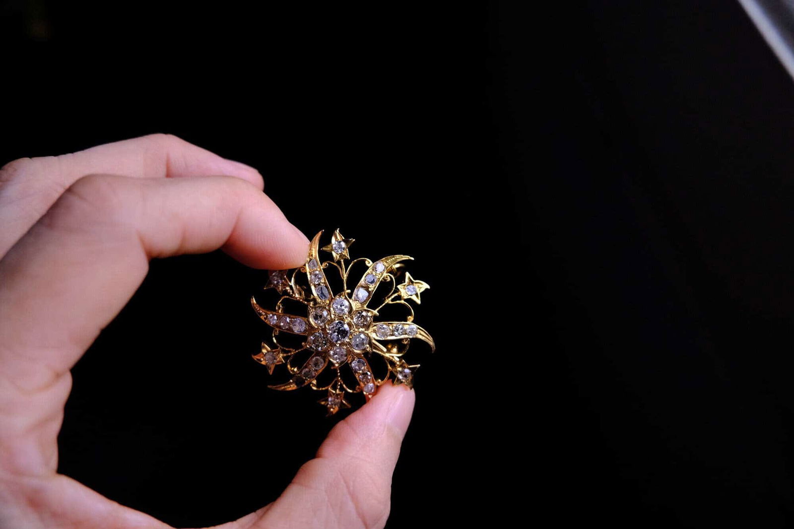 Gem Gardener, antique diamond pendant brooch, antique peranakan jewellery, singapore peranakan diamond jubilee brooch, vintage diamond cluster pendant