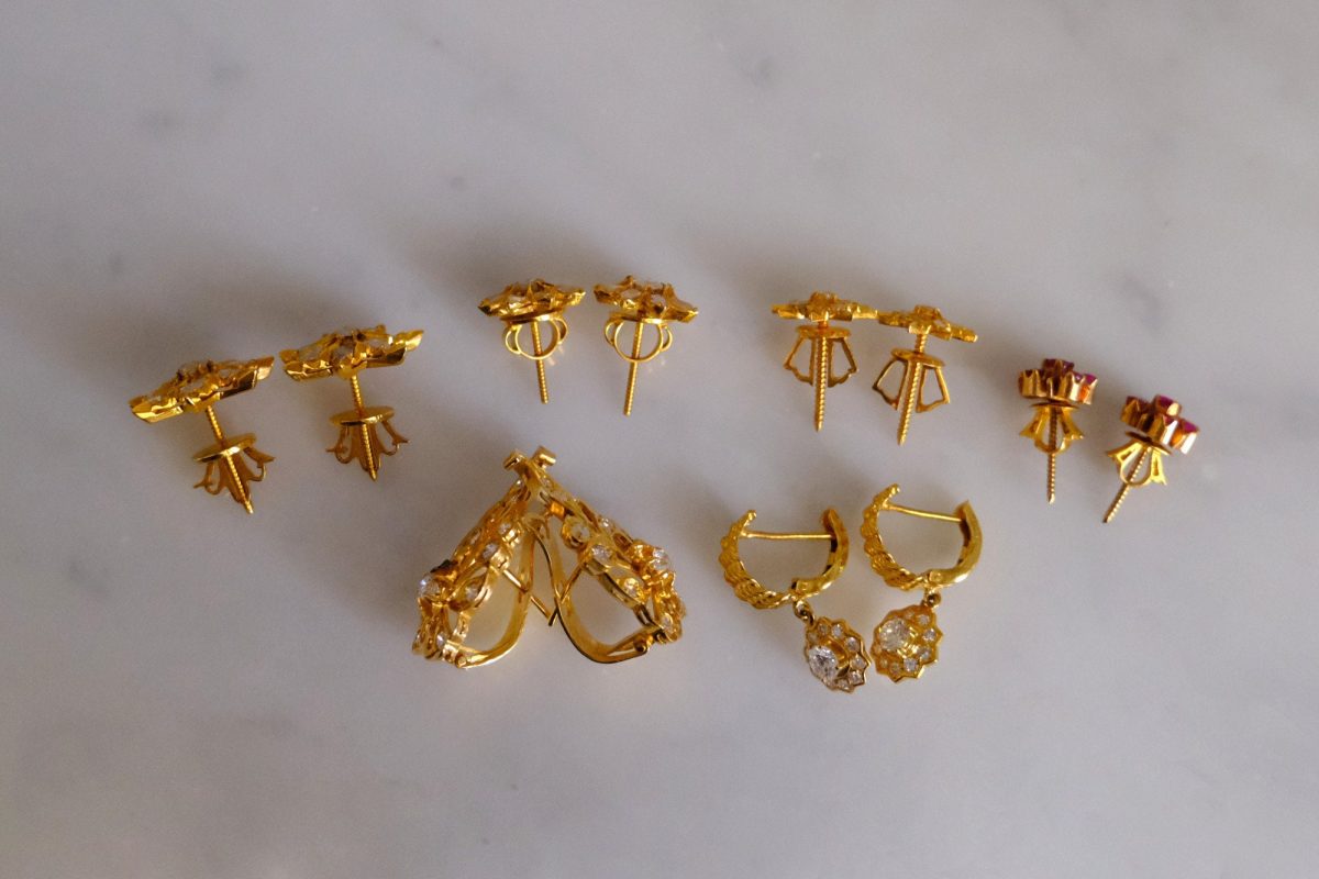 antique gold earrings