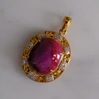 Gem Gardener, big ruby pendant, large ruby pendant, antique gold ruby pendant, vintage gold ruby pendant, ruby cabochon pendant