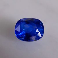 Gem Gardener, intense bue sapphire, buy big sapphire, intense cornflower blue sapphire, big blue sapphire stone, blue sapphire singapore