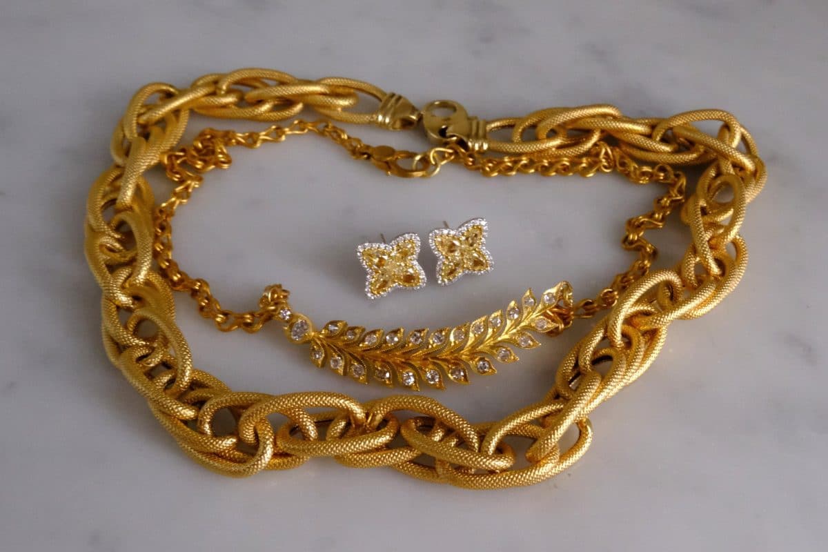 18k asian gold necklace