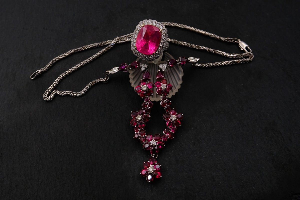 Vivid Red Ruby Necklace White Gold 