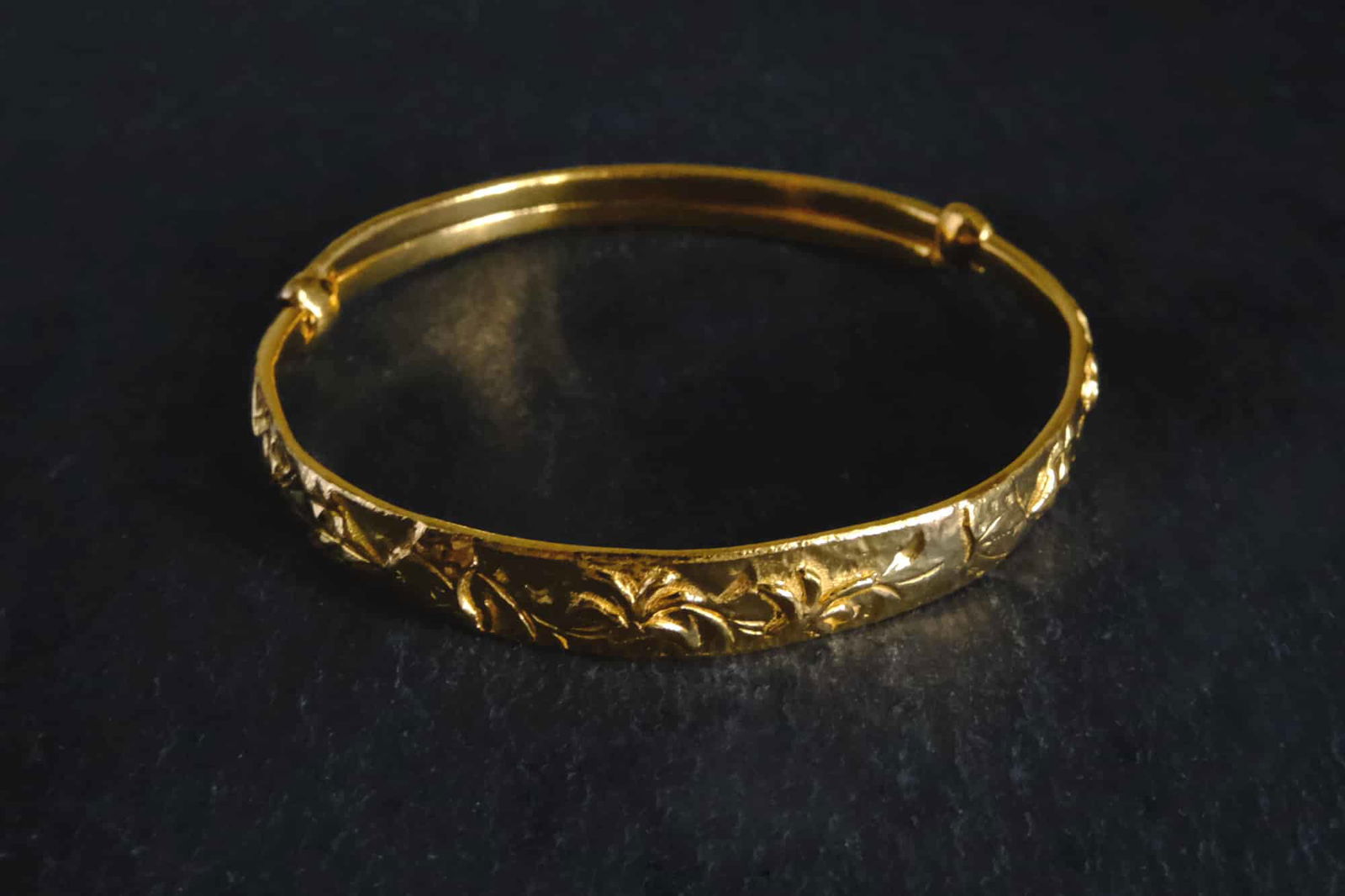24k antique gold, Gem Gardener, Antique Gold Chinese Jewelry, antique gold bangles for sale, chinese 24k gold bangle, antique peranakan jewellery