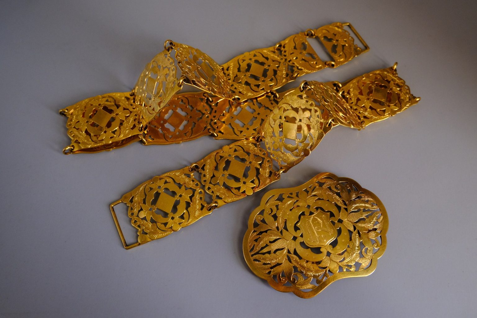 Victorian Chinese Antique Solid Gold Belt 20k | Gem Gardener