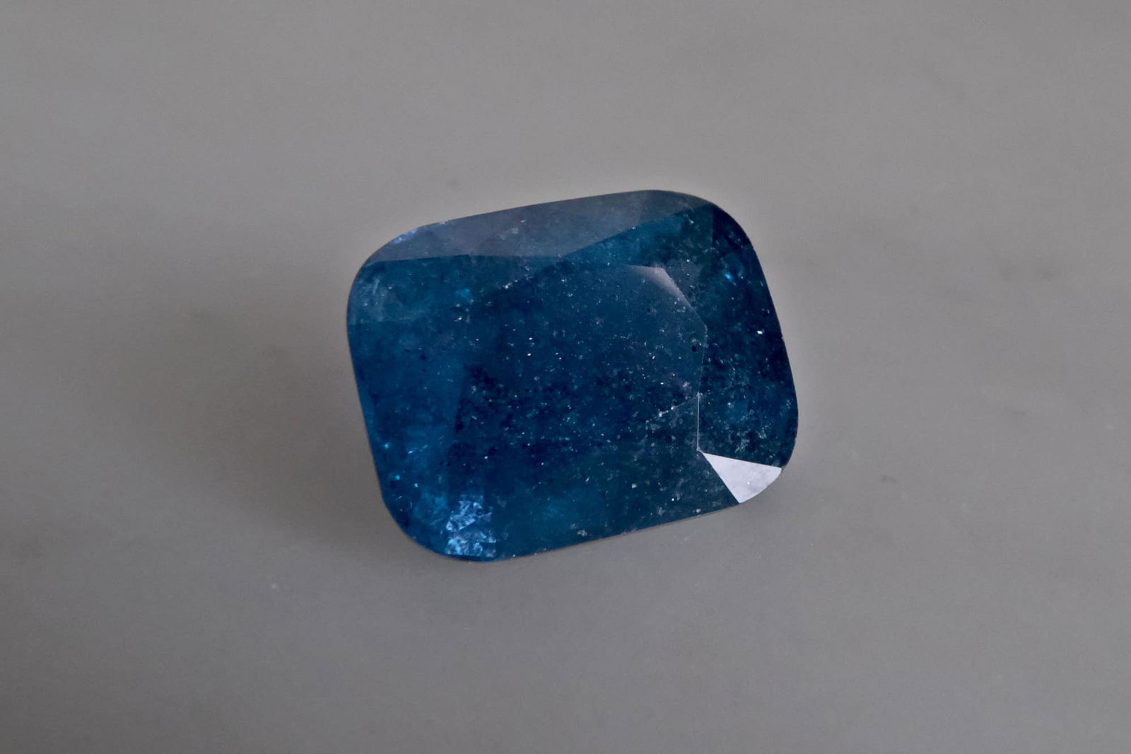Gem Gardener, blue spinel gem, large spinel gemstone, spinel gem singapore, cobalt blue spinel jewelry, buy blue spinel jewelry, cobalt blue spinel for sale