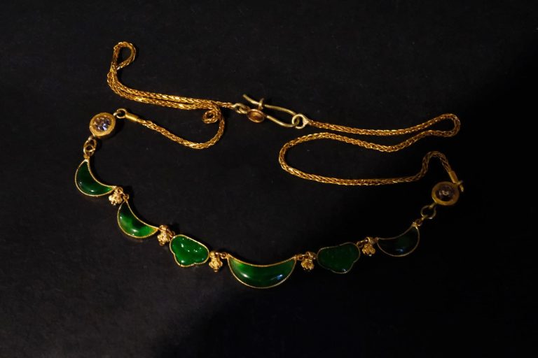 Gem Gardener, dainty jade necklace, cloud necklace, moon necklace, jade moon necklace, crescent moon necklace yellow, jade necklace singapore, chinese court necklace, ancient jade necklace, jade necklace singapore