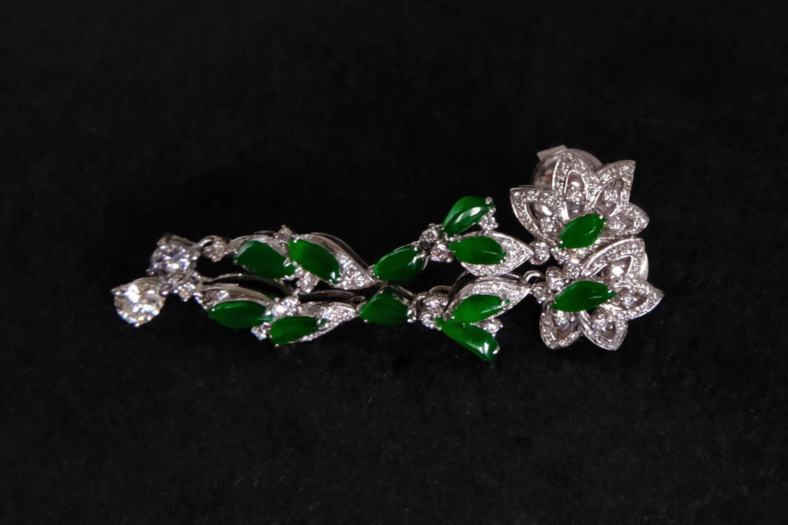 jade drop earrings, 翡翠耳环, emerald green jade drop earrings, jade earrings singapore, jade dangle earrings, imperial green jade earring, fine jade jewelry, Gem Gardener