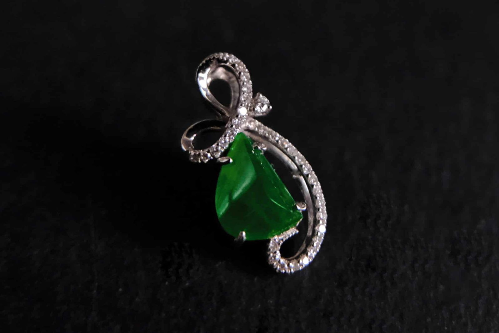 Gem Gardener, small jade pendant, jade pendant singapore, dainty jade necklace, jade jewellery singapore, vivid jade green