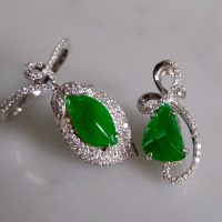 Gem Gardener, small jade pendant, jade pendant singapore, dainty jade necklace, jade jewellery singapore, vivid jade green