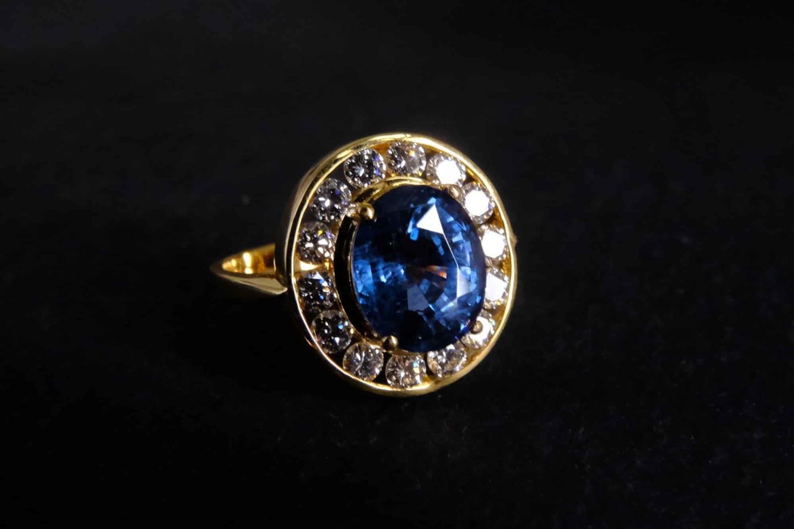 blue spinel ring, spinel ring singapore, blue spinel jewelry for sale, cobalt blue spinel vietnam, spinel engagement ring for sale