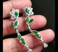 jade drop earrings, 翡翠耳环, emerald green jade drop earrings, jade earrings singapore, jade dangle earrings, imperial green jade earring, fine jade jewelry, Gem Gardener