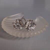 GIA 1 carat Each Diamond Stud Earrings E/VS