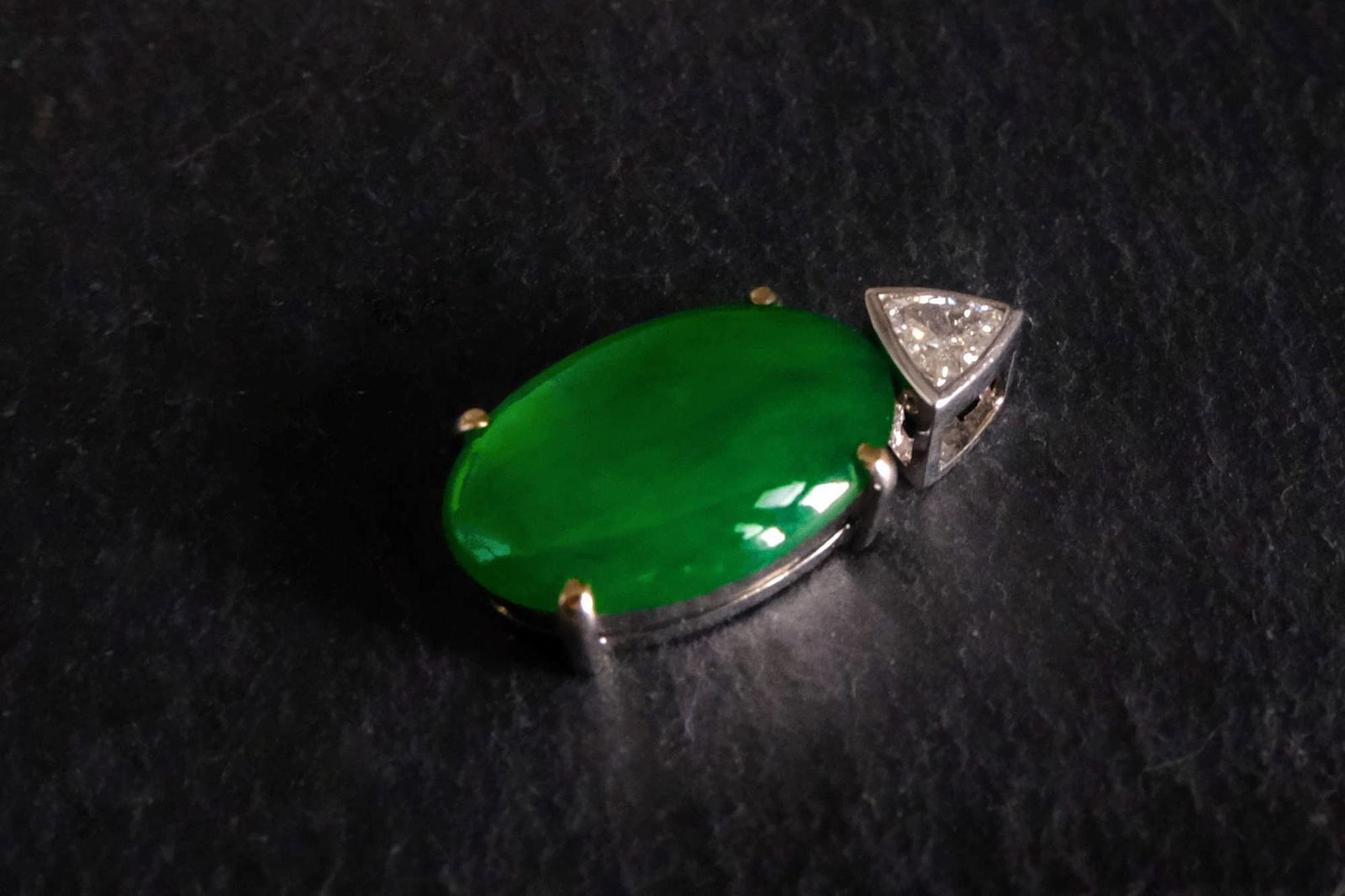 Gem Gardener, green jade pendant necklace, imperial green jade pendant, jade pendant singapore, jade necklace singapore