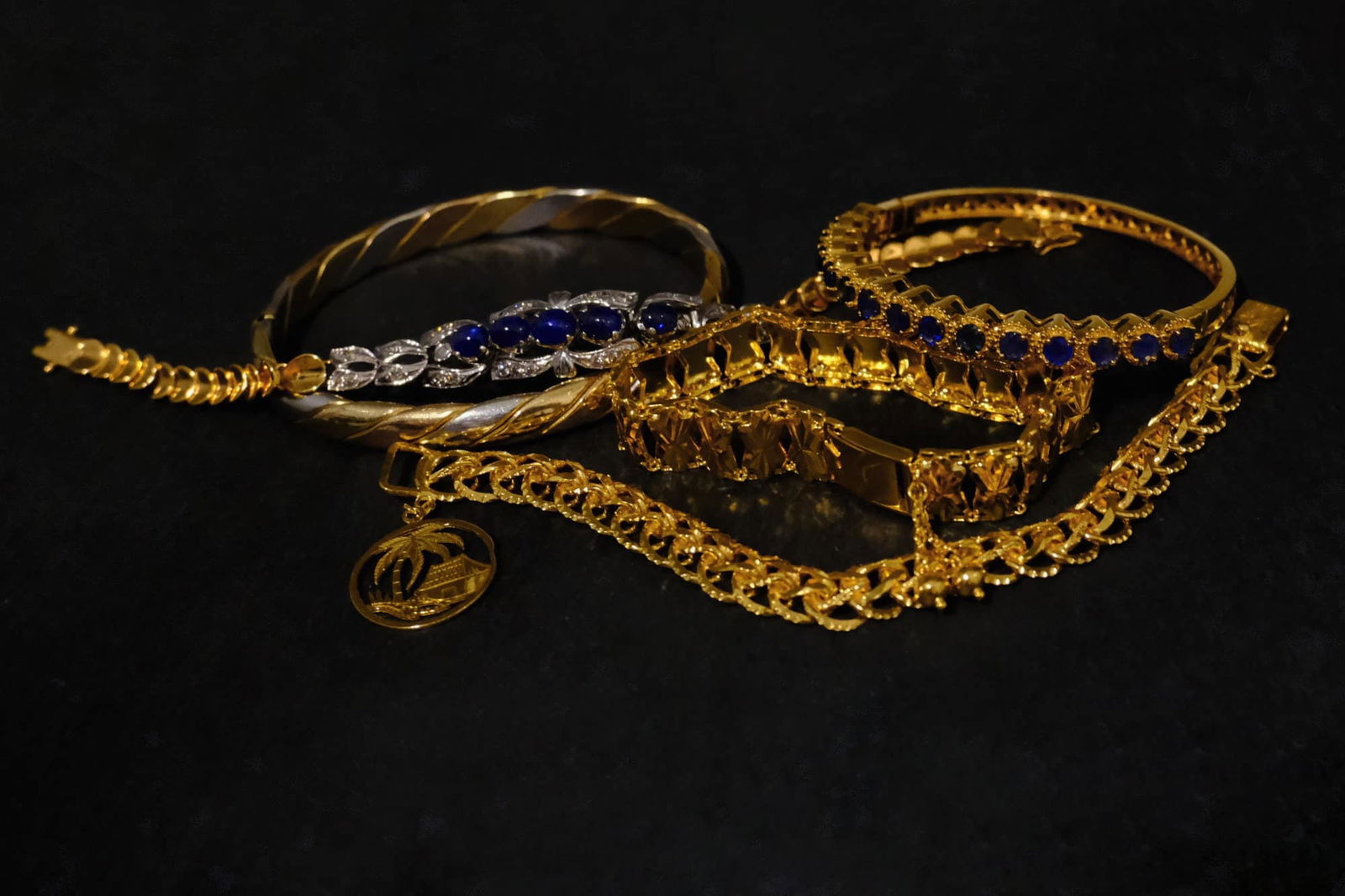 Italian Oval Two Tone Gold Bangle Vintage Gem Gardener
