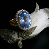 light blue sapphire ring, 15ct natural blue sapphire, light blue sapphire stone, blue sapphire halo ring, unheated blue sapphire ring, blue sapphire ring singapore, nizam jewelry, Gem Gardener