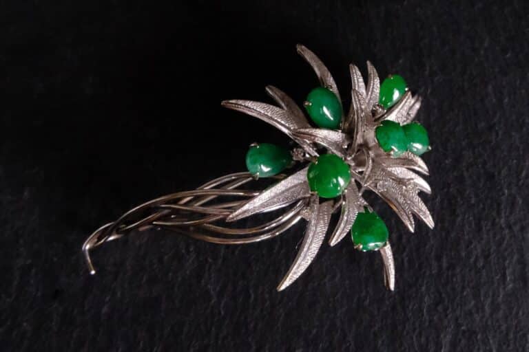 Green Jade Brooch, white gold jade brooch, bouquet flower brooch, palladium jewelry, peranakan jade jewellery, green jade brooches, Gem Gardener