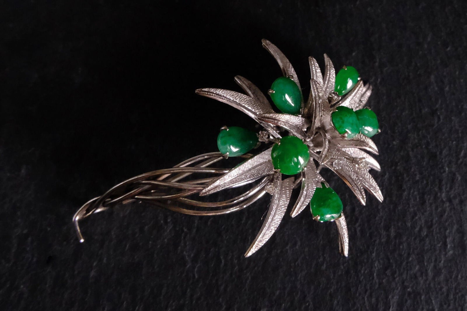 Green Jade Brooch, white gold jade brooch, bouquet flower brooch, palladium jewelry, peranakan jade jewellery, green jade brooches, Gem Gardener