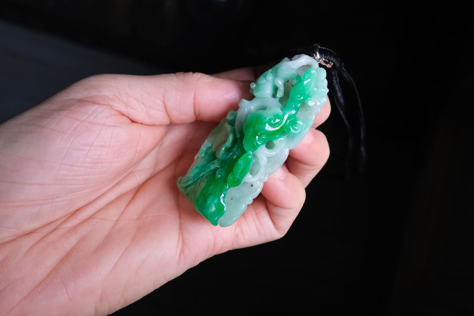 jade chilong, chilong pendant, green jade jadeite pendant, green jadeite carved pendant, vintage carved jade pendant, high quality jade, jade carving singapore, jade pendant singapore, Gem Gardener