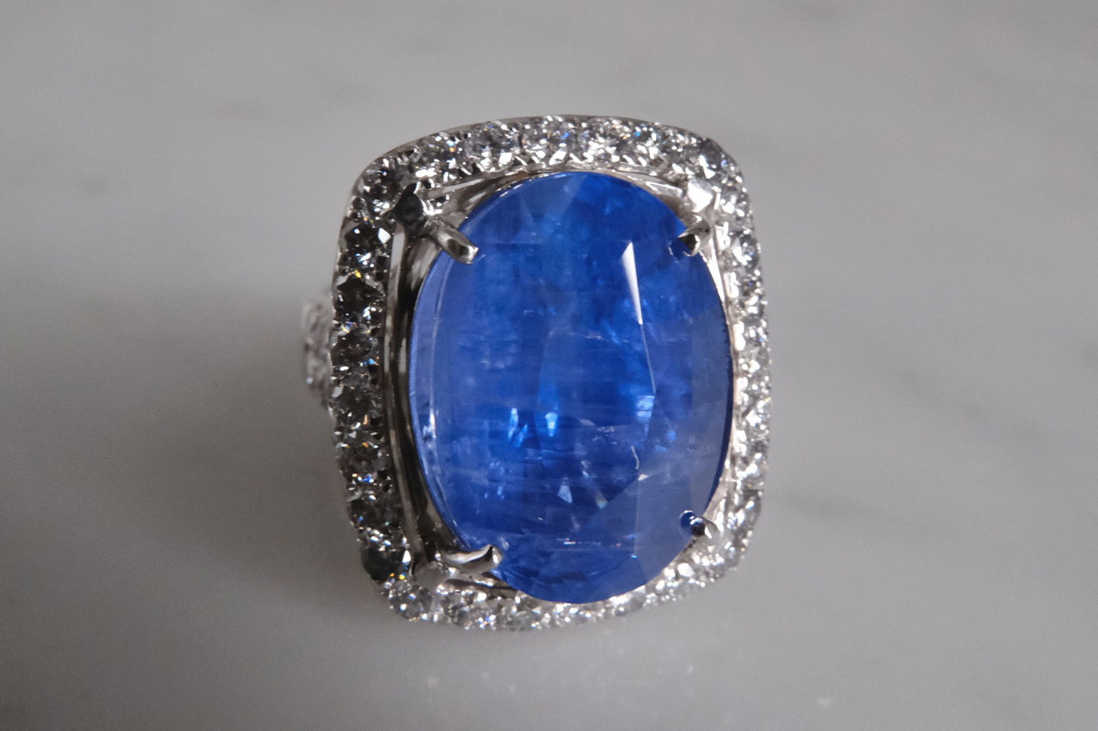 large sapphire diamond ring, big blue sapphire ring, buy large sapphire ring, blue sapphire ring singapore, natural unheated blue sapphire, Gem Gardener