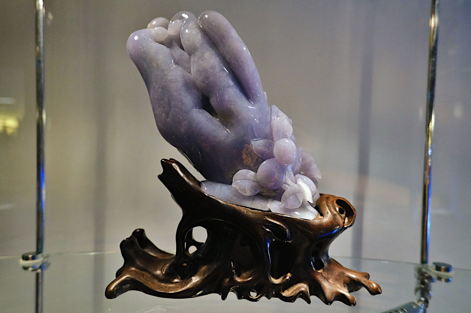 Lavender Jade Carving, buddha's hand carving, chinese jadeite carvings, finger citron fruit buddha's hand, jade objects for sale, carved jade flower arrangements, lavender jadeite jade, Gem Gardener