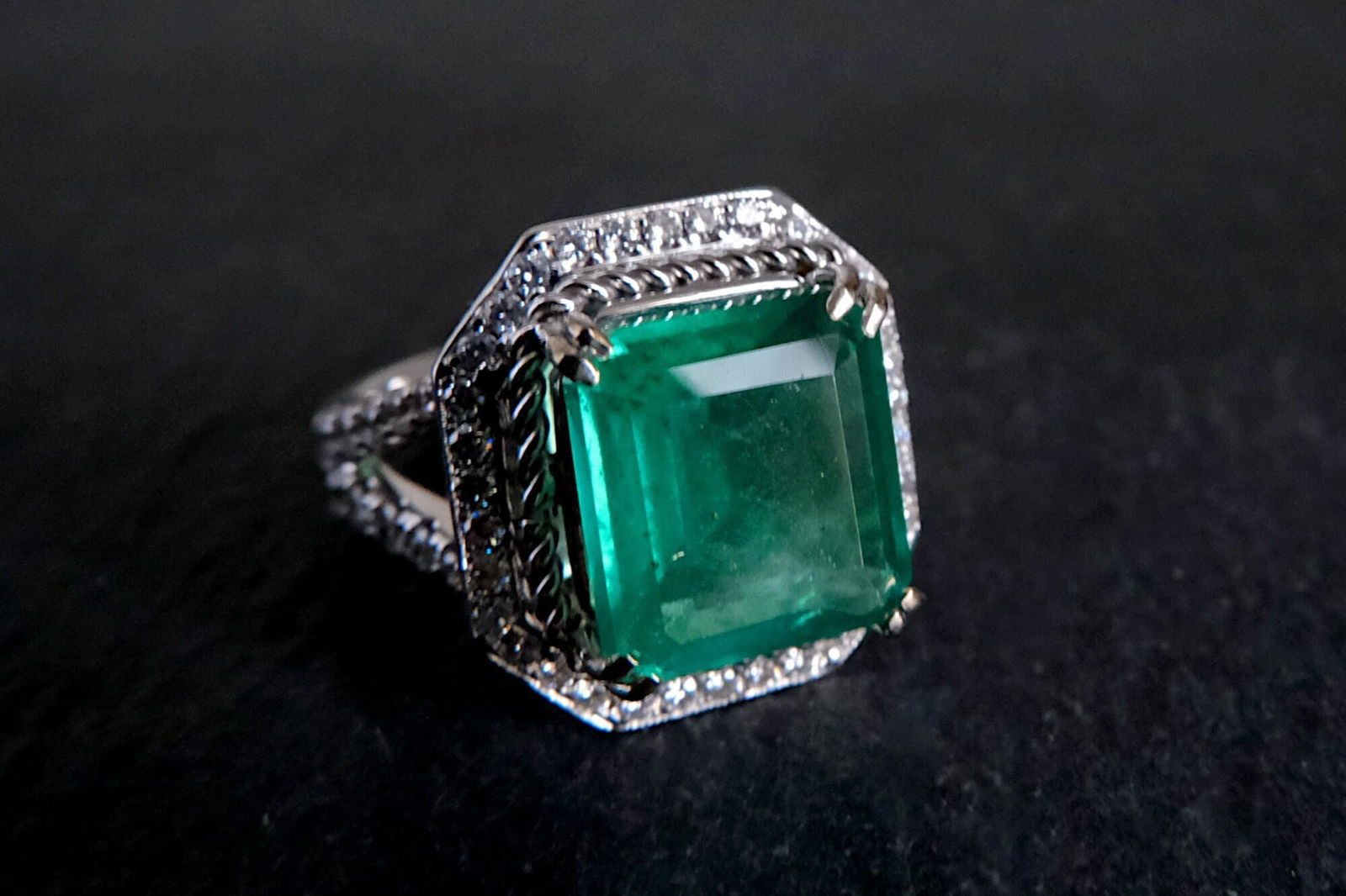 natural emerald stone ring, no oil emerald, 6ct emerald ring, emerald stone ring singapore, emerald engagement ring singapore, emerald ring singapore, Gem Gardener