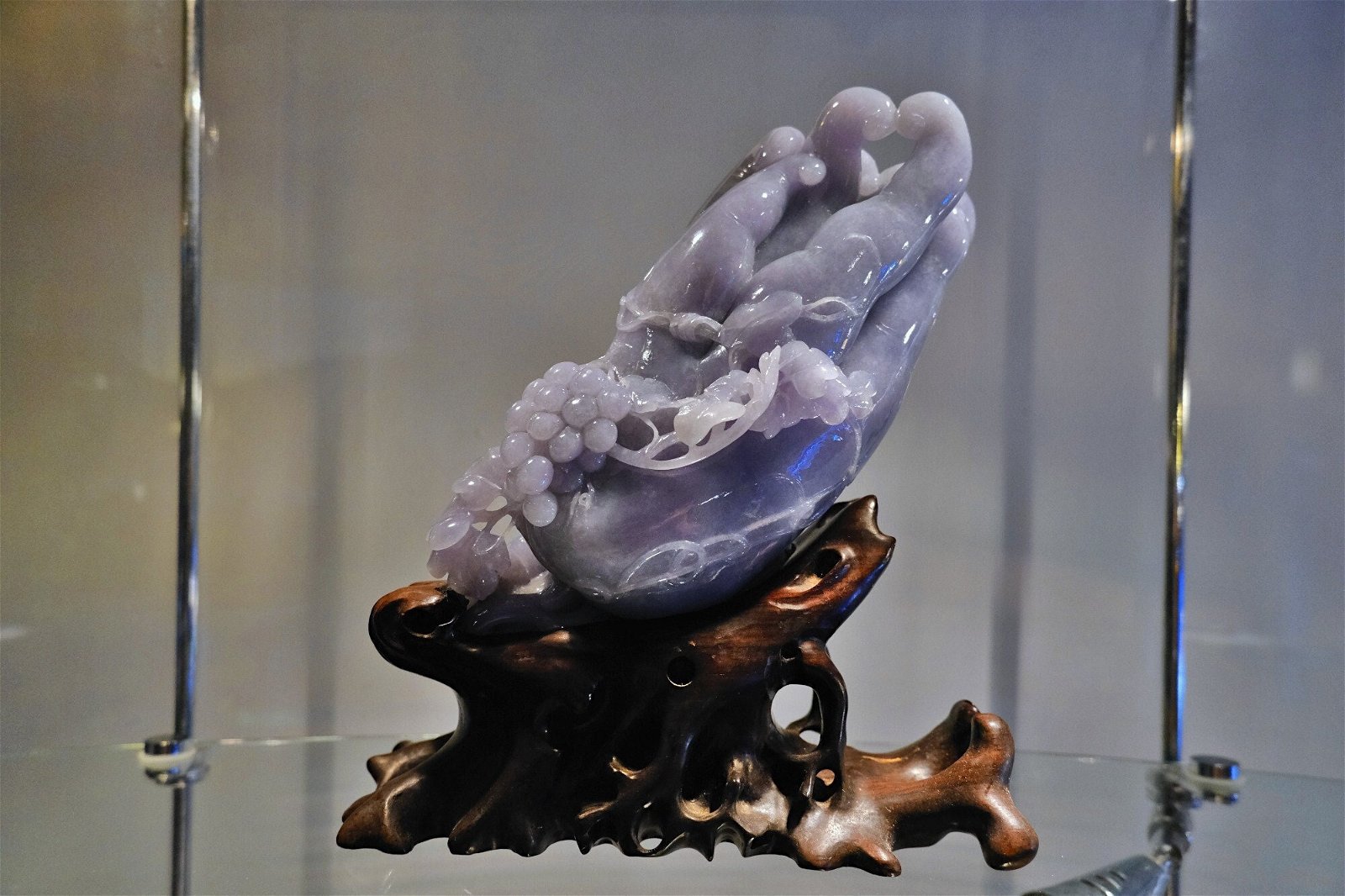 Lavender Jade Carving, buddha's hand carving, chinese jadeite carvings, finger citron fruit buddha's hand, jade objects for sale, carved jade flower arrangements, lavender jadeite jade, Gem Gardener