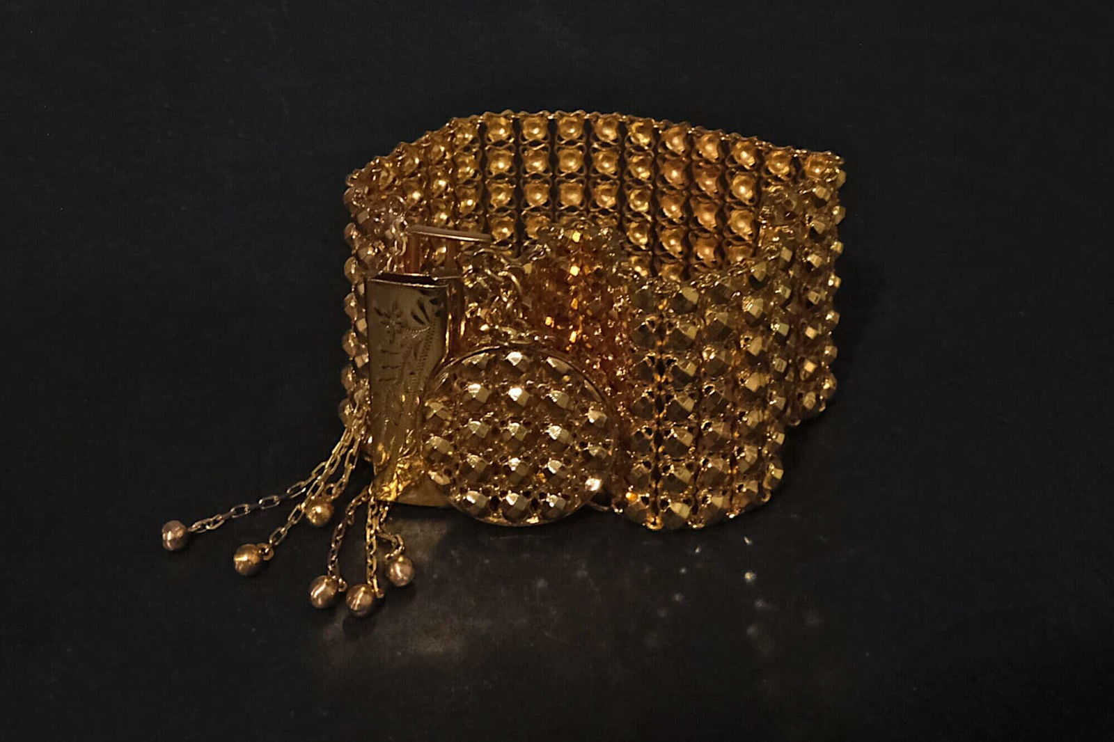Wide Gold Link Bracelet, Traditional chinese bracelet, peranakan bracelet, antique gold jewellery singapore, vintage peranakan jewellery, Gem Gardener
