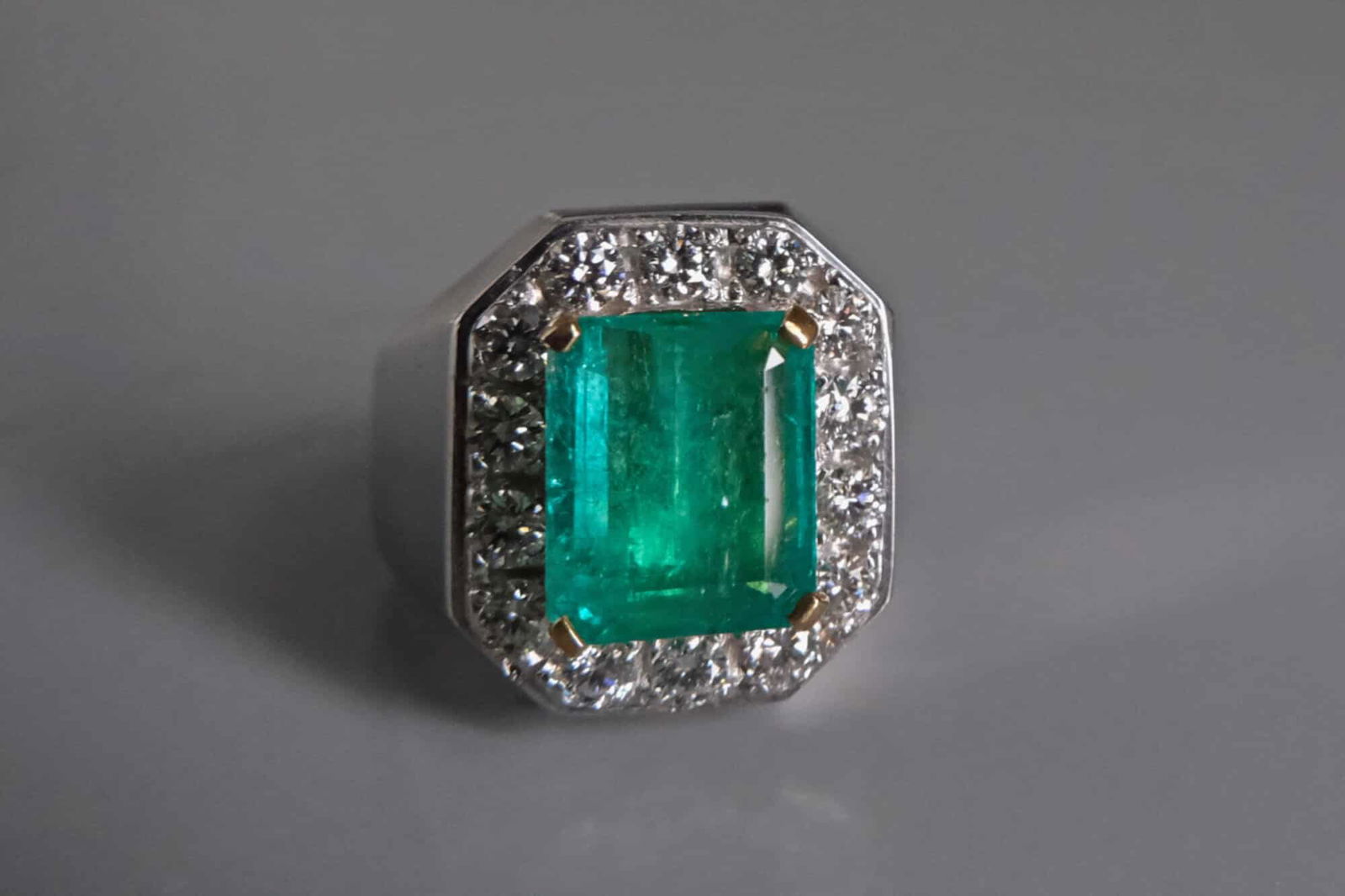 Colombian Emerald Mens Ring, mens ring singapore, mens emerald rings for sale, vintage rings singapore, vintage mens rings for sale, Gem Gardener