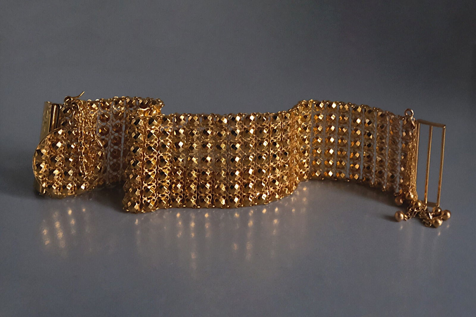 Wide Gold Link Bracelet, Traditional chinese bracelet, peranakan bracelet, antique gold jewellery singapore, vintage peranakan jewellery, Gem Gardener