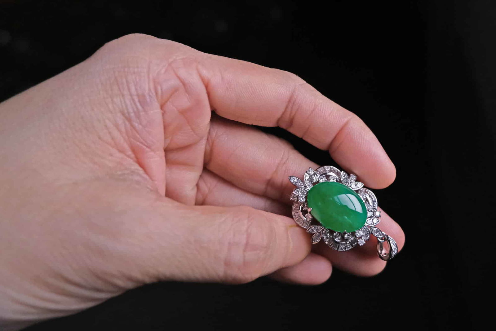 Vintage Jade Pendant for sale, antique jade pendant, vintage jade jewelry, antique chinese jade jewelry for sale, jade pendant singapore, fine jade jewelry hong kong, Gem Gardener